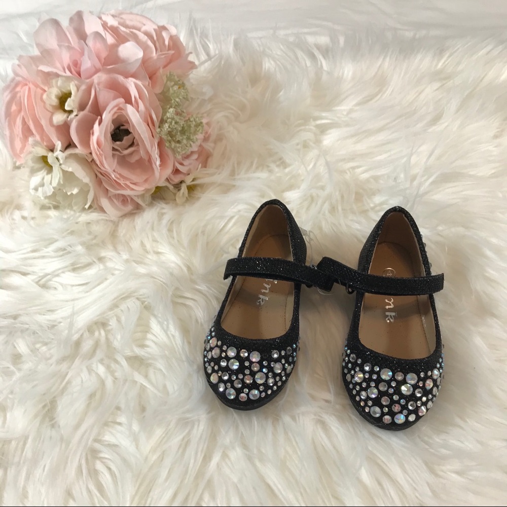 🎀 NWOT Black Bedazzled Shoes